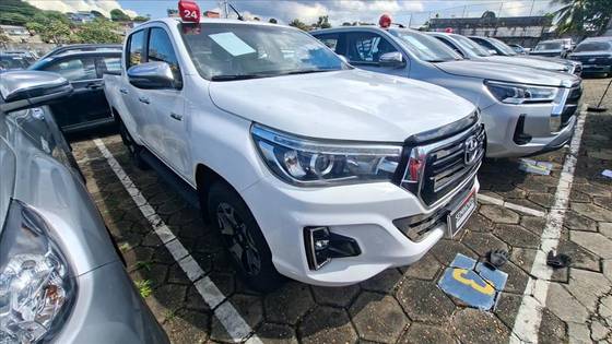 TOYOTA HILUX 2.8 SRX 4X4 CD 16V DIESEL 4P AUTOMÁTICO TOYOTA HILUX 2.8 SRX 4X4 CD 16V DIESEL 4P AUTOMÁTICO